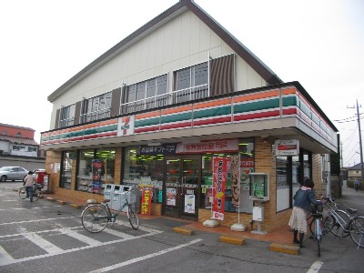 Convenience store. Seven-Eleven Higashifukai store up (convenience store) 290m