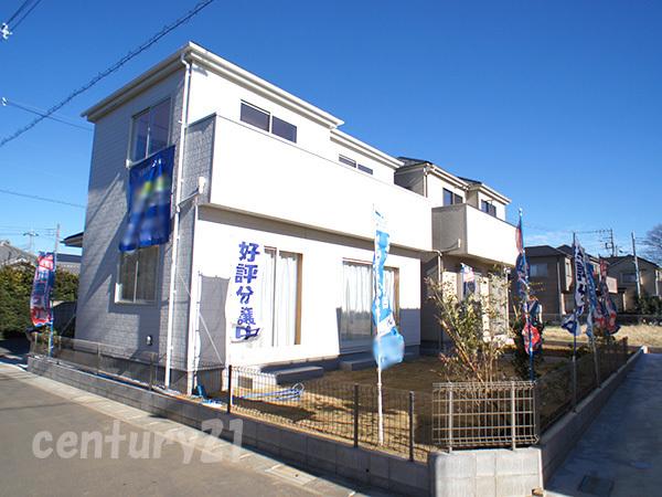 Local appearance photo. D Building