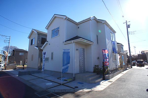 Local appearance photo. D Building