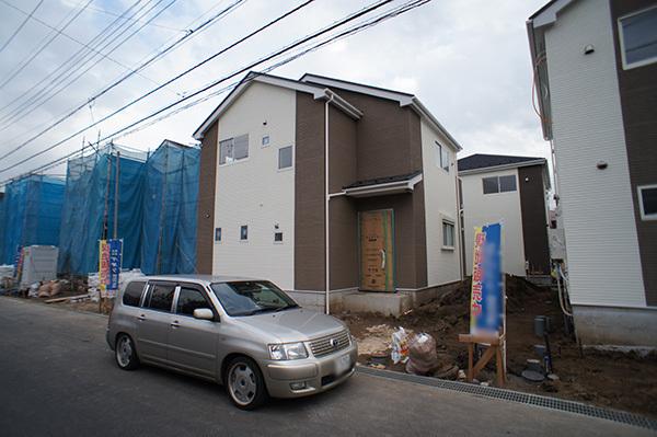 Local appearance photo. Building 2