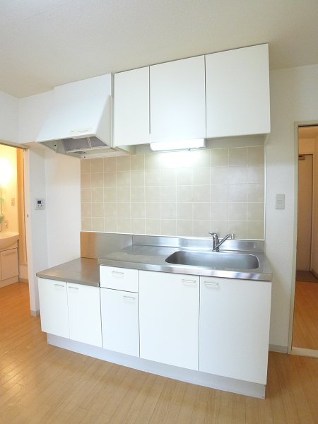 Kitchen. Gas stove installation Allowed