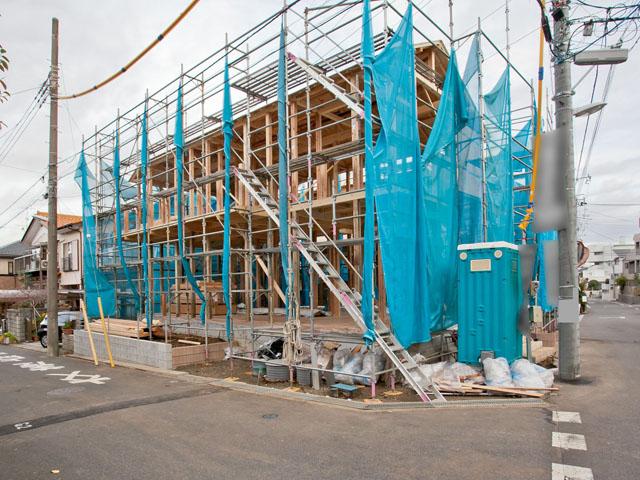 Local appearance photo. Local (11 May 2013) Shooting