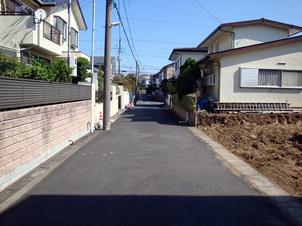 Local photos, including front road. Local (11 May 2013) Shooting ・ Front 4.8m road