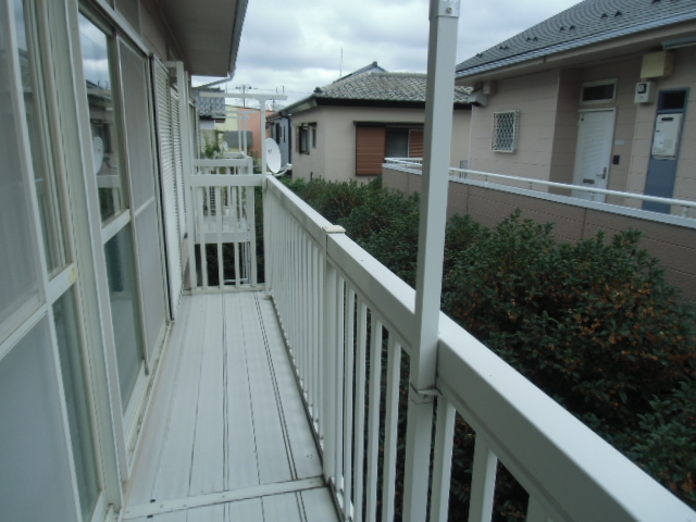 Balcony. Good balcony per yang, Laundry is also safe