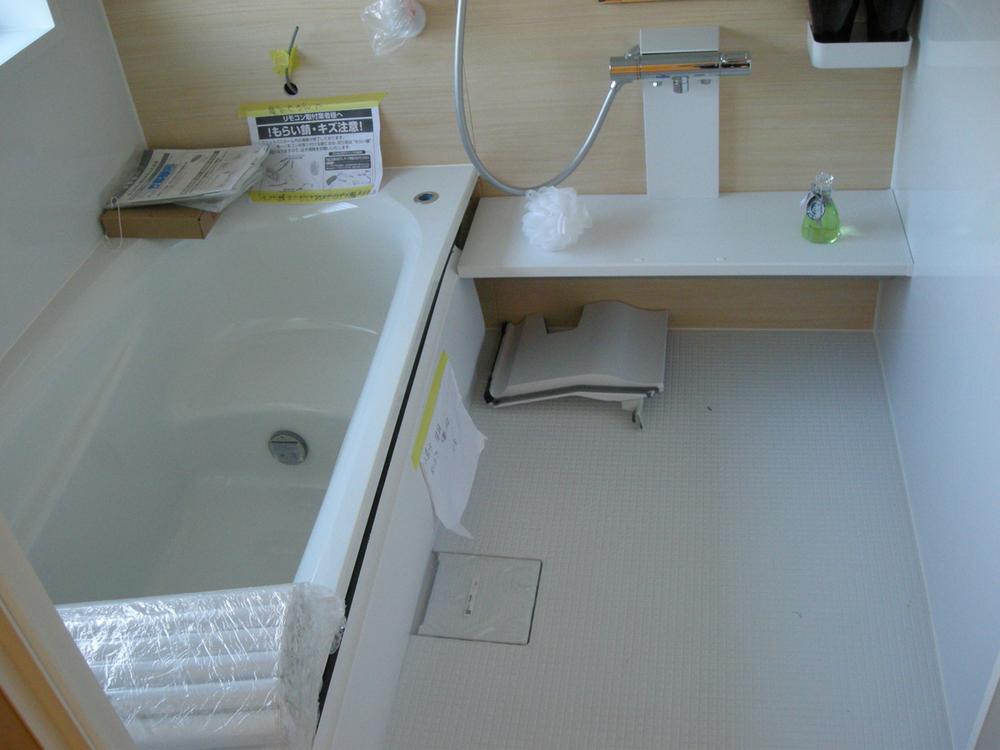 Bathroom. Indoor (11 May 2013) Shooting D Building local bathroom