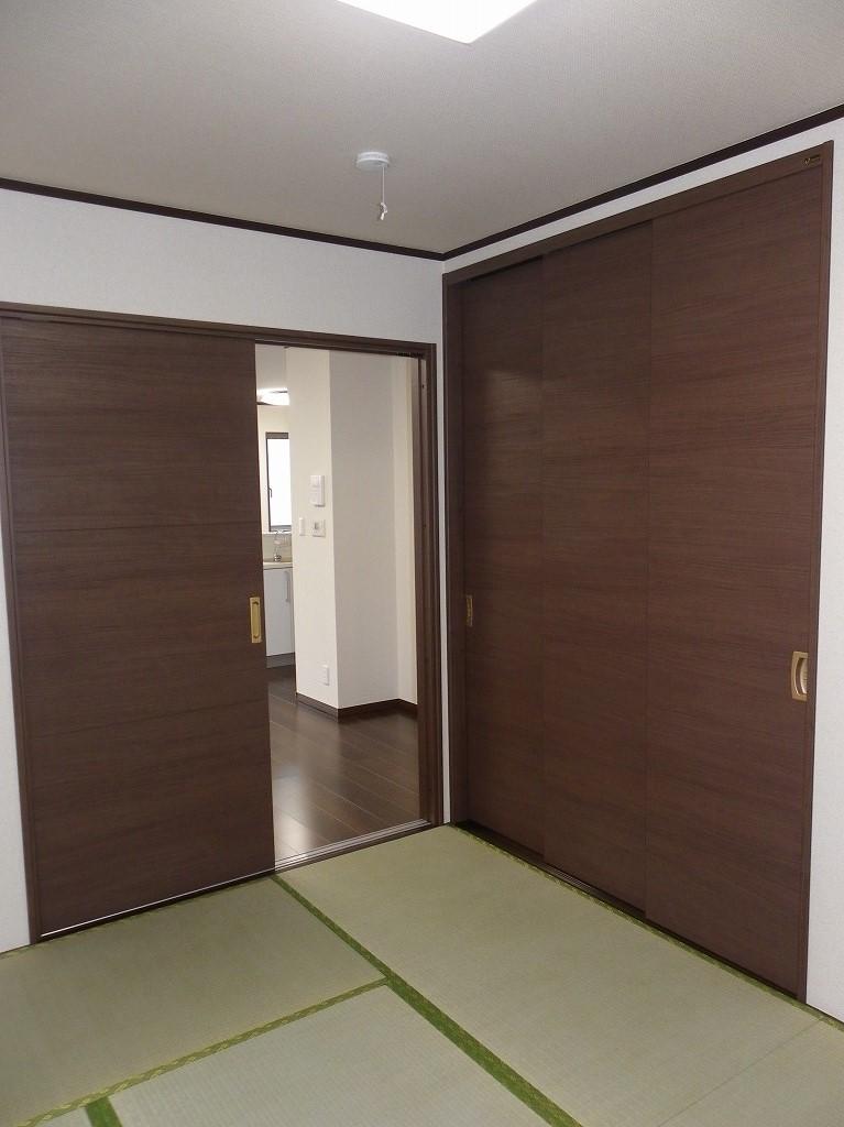 Local appearance photo. Building 2 room (October 2013) Shooting