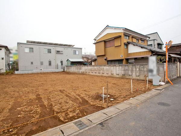 Local appearance photo. 1 Building