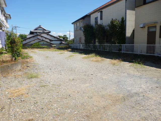 Parking lot. On-site parking complete ¥ 5,000 over