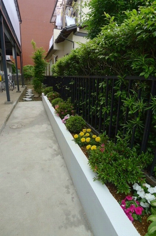 Other common areas. Upon exiting the front door, Full of flower beds Pretty Flowers