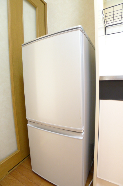 Other Equipment. 2012. 103, Room shooting Fridge