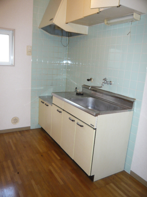 Kitchen. 2009 2, Room shooting ※ It marked with gas stove as facilities.