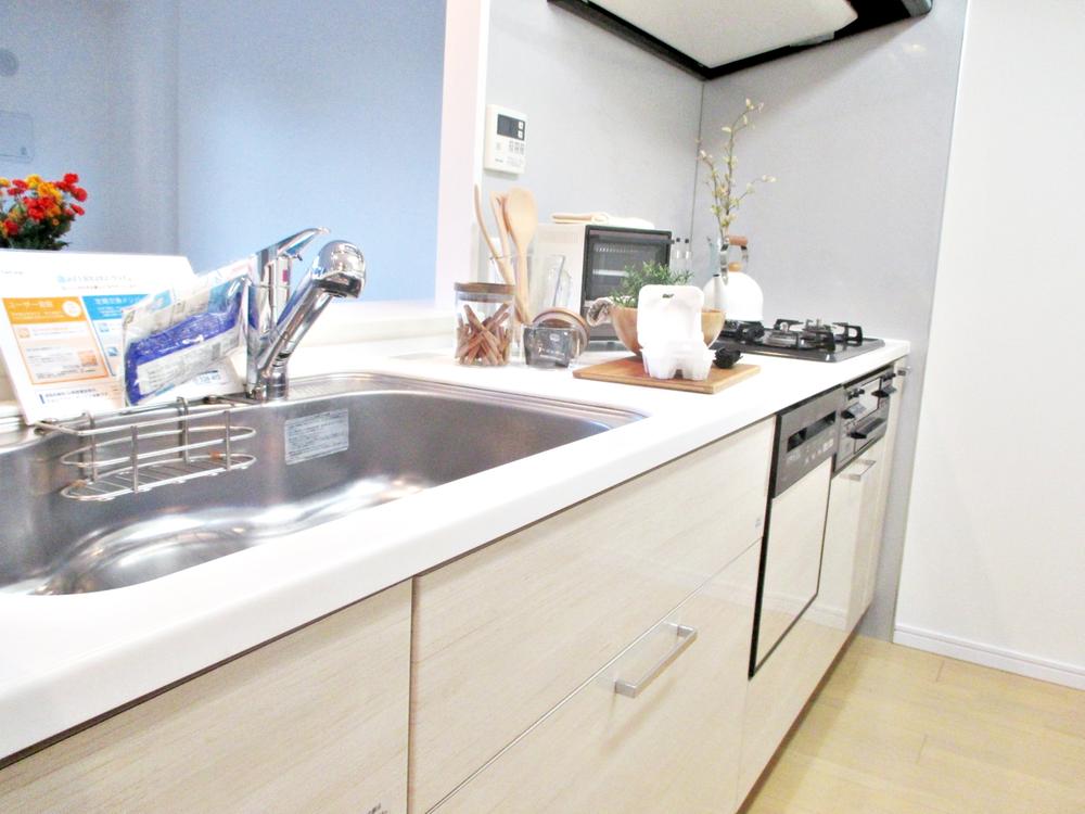 Kitchen. Spacious kitchen