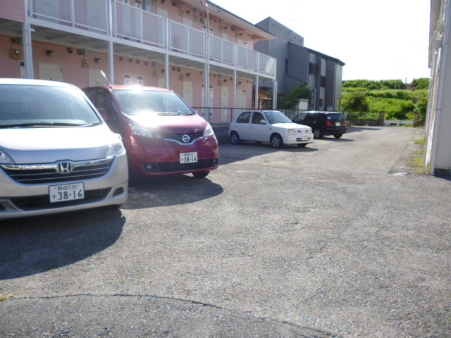 Parking lot. On-site parking complete ¥ 4,000-