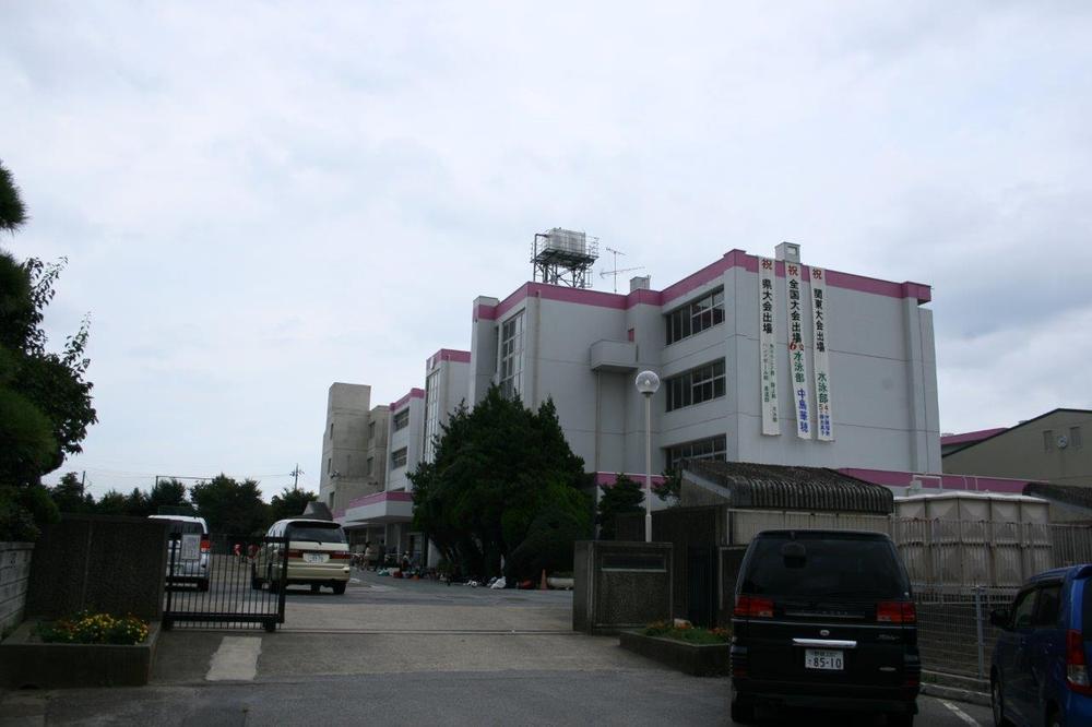 Junior high school. 784m junior high school until Nagareyama Municipal Higashifukai junior high school is also close