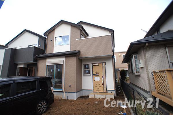 Local appearance photo. Building 2