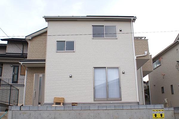 Local appearance photo. 1 Building