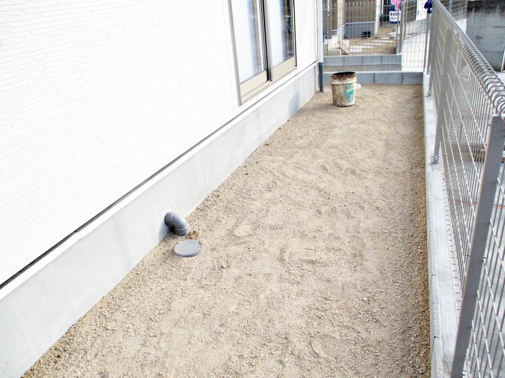 Local appearance photo. Space can also be used as a garden.