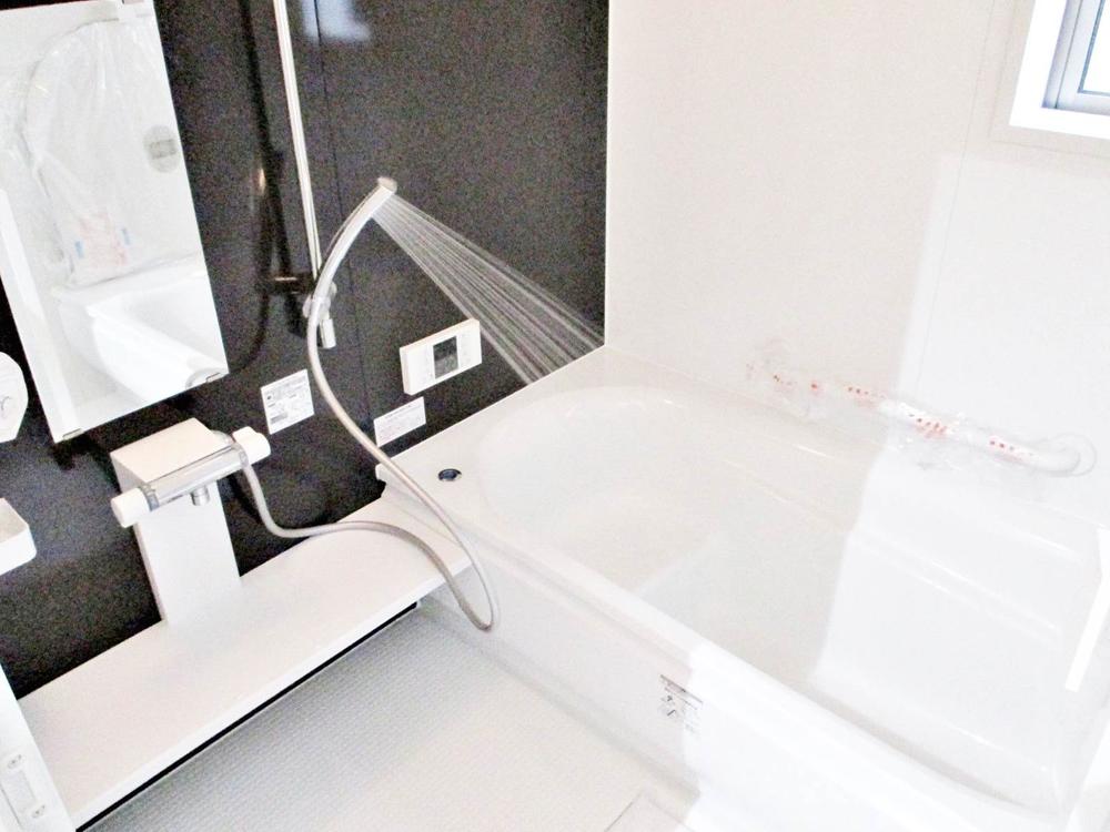 Bathroom. Stylish bathroom of the two-tone color.