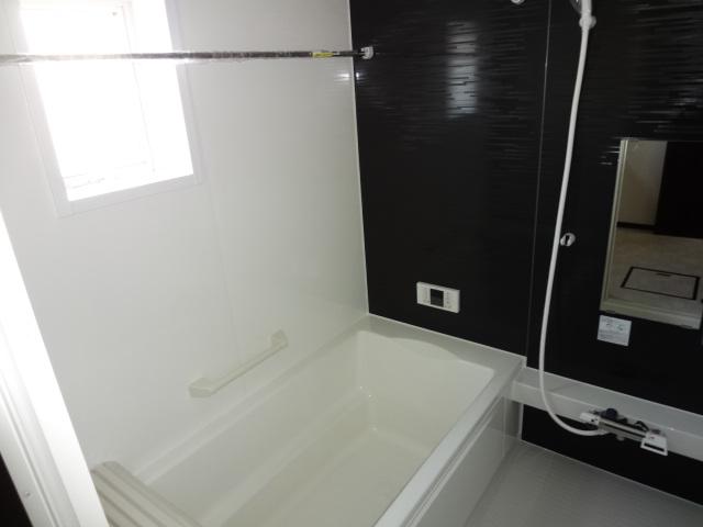 Bathroom. Indoor (12 May 2013) Shooting