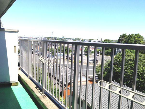 View photos from the dwelling unit. View from the site (July 2013) Shooting