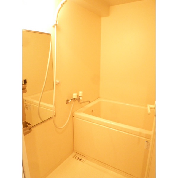 Bath. The same type ・ It is another Room No.