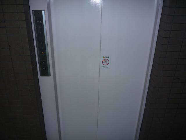 Other common areas. With elevator