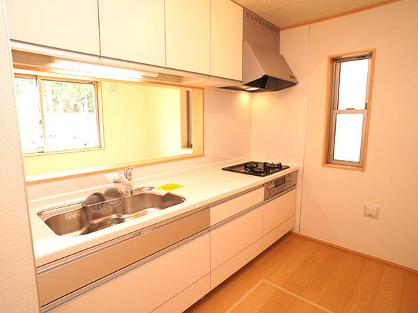Kitchen. Face-to-face kitchen can feel your family close