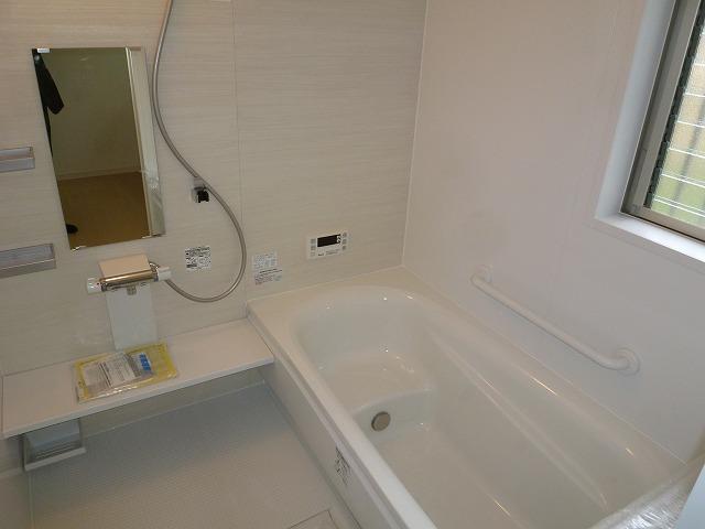 Bathroom. 2 Building site (December 20, 2013) Shooting