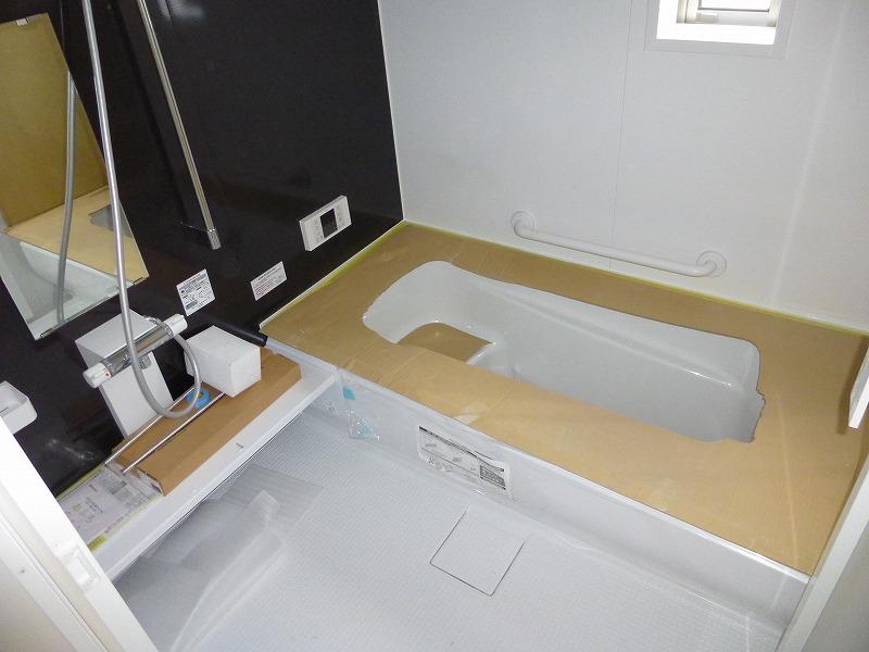 Bathroom. Indoor (12 May 2013) Shooting