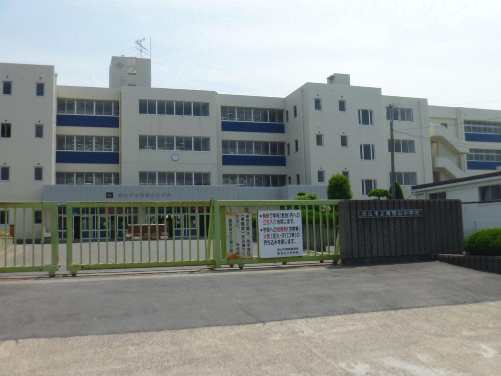 Primary school. Nagareyama Municipal Minami Nagareyama until elementary school 701m