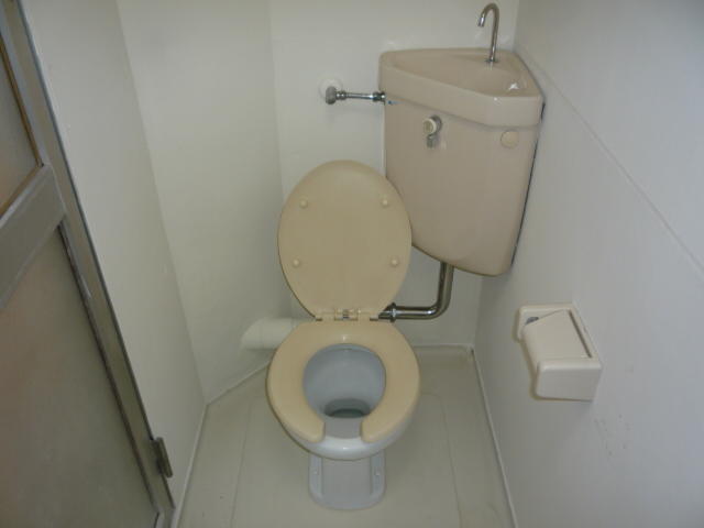 Toilet. B / T by Popular separate type