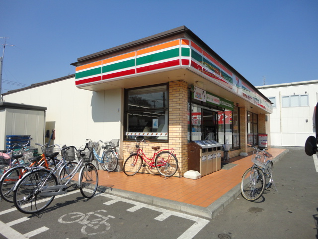 Convenience store. Seven-Eleven Minami Nagareyama post office before store up (convenience store) 688m