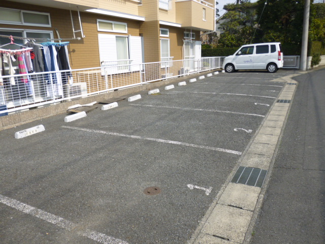 Parking lot. Already paving On-site parking 5,000 yen