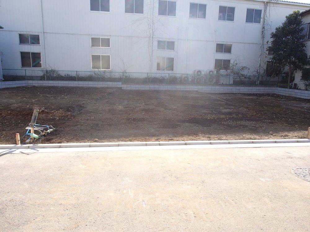 Local appearance photo. Local (12 May 2013) Shooting Building 2