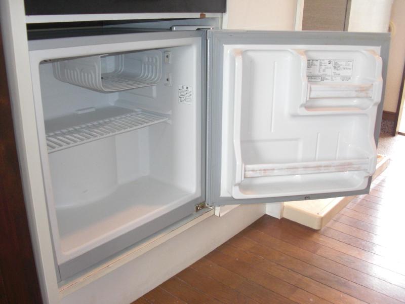 Other Equipment. Mini fridge under the kitchen! !