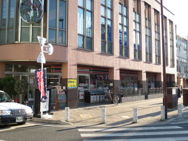 Convenience store. Seven-Eleven Minami Nagareyama Station store up (convenience store) 242m