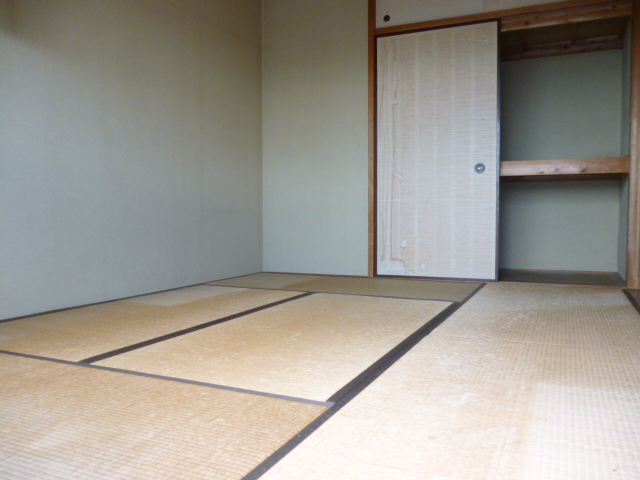 Other room space. A bright room Closet with a Japanese-style room 6 quires