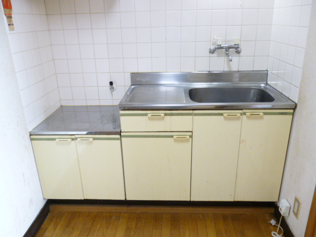 Kitchen. With hot water supply, Cooking space Yes, Two-burner stove installation Allowed