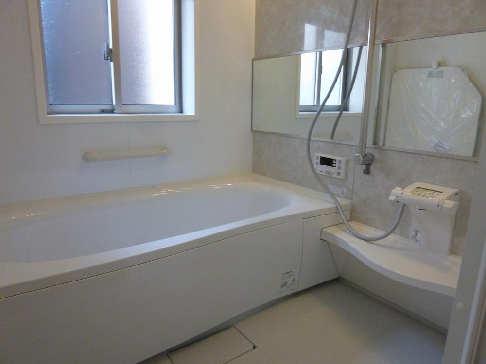 Bathroom. 1 Building room (September 20, 2013) Shooting