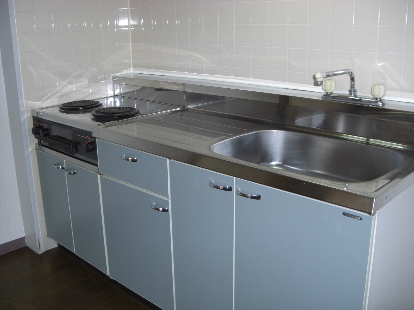 Kitchen. Electric stove in the kitchen