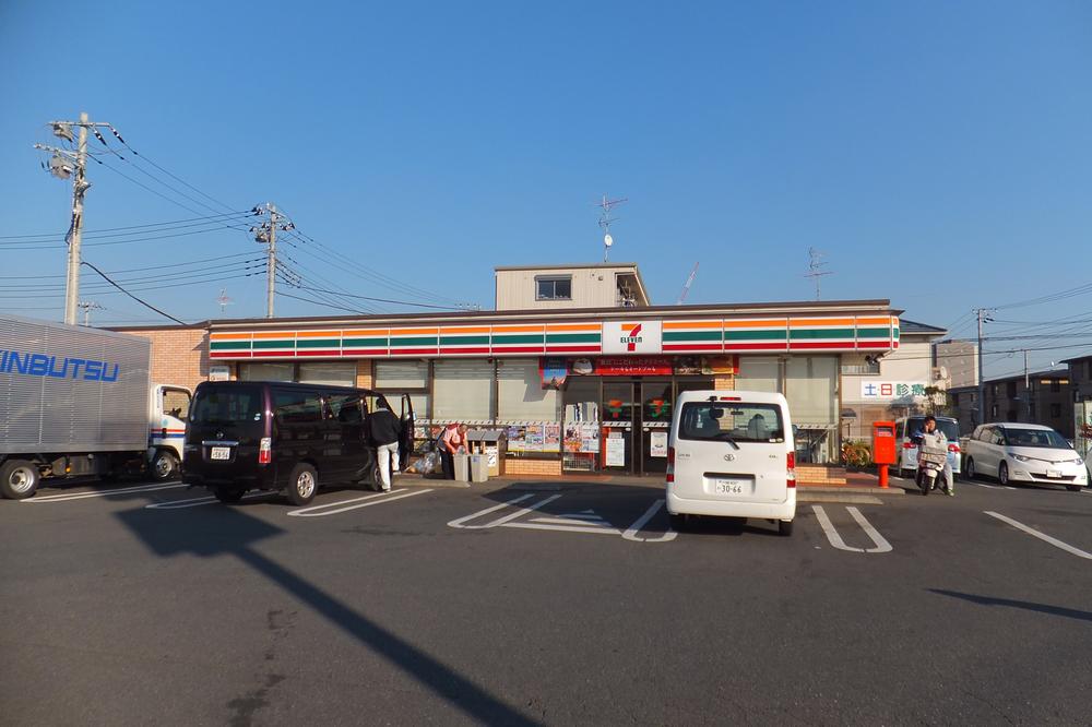 Convenience store. 153m to Seven-Eleven Nagareyama Central Park shop