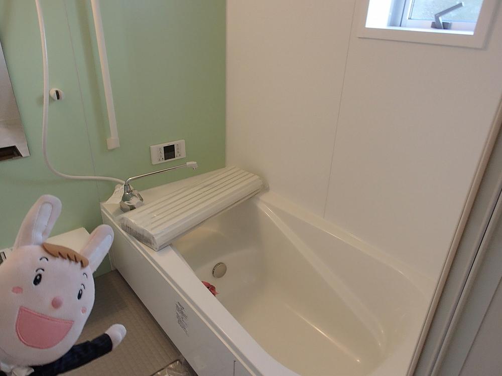 Bathroom. Indoor (November 21, 2013) Shooting