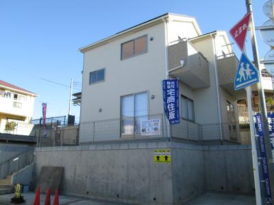 Local appearance photo. Local (12 May 2013) Shooting