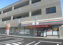 Convenience store. Seven-Eleven Nagareyama Komaki Nishiten up (convenience store) 642m