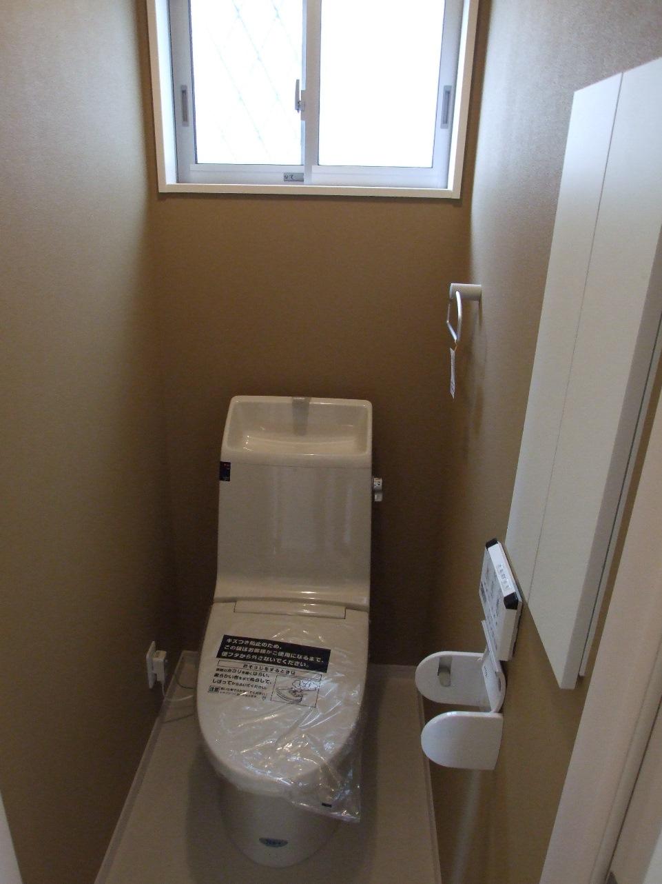 Toilet. 1 Building, toilet