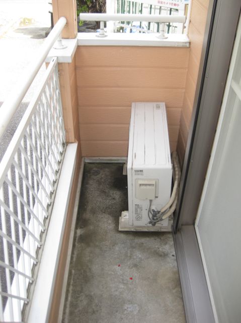 Balcony. It is a veranda.