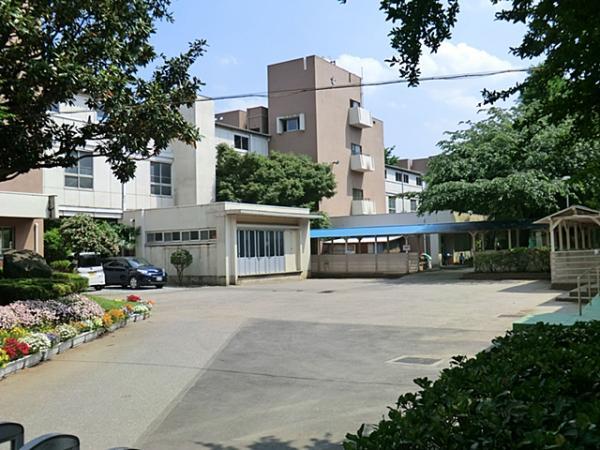 Primary school. Higashinarashino elementary school 150m peaceful residential area up to elementary school