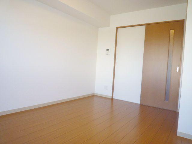 Other room space. Because there is a large room, You can put well as a large sofa.