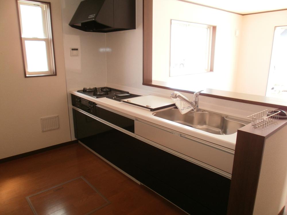 Same specifications photo (kitchen)