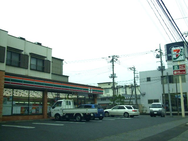 Convenience store. 286m to Seven-Eleven (convenience store)